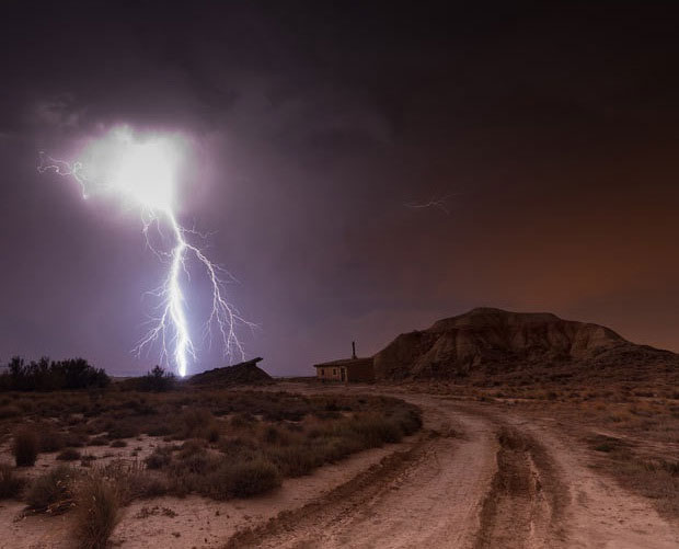 The fantasy night sky of the Spanish countryside