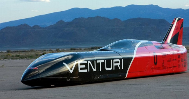 The fastest car in the world has appeared at incredible speed