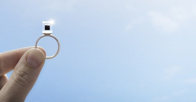 The filter turns dirty air into precious stones to be released