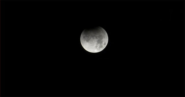 The final lunar images of the year in the world