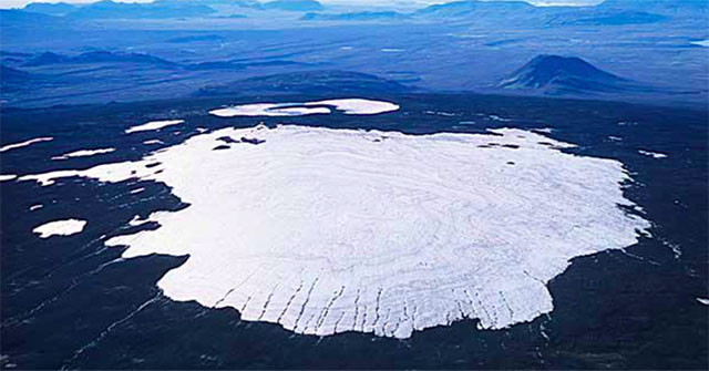 The first glacier in the world officially 'died' in the era of climate change