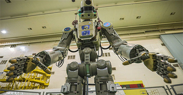 The first robot to fly into Russian space back to Earth
