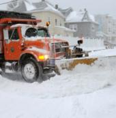 The first snowstorm in the US pulled the temperature down to a record low