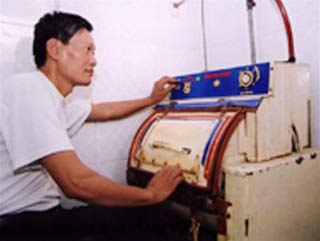 The first Vietnamese invented a washing machine