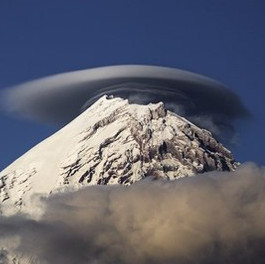 The giant cloud of flying disc in Russia implies