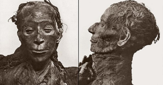 The grave is filled with gold-clad grave belongings of King Tut