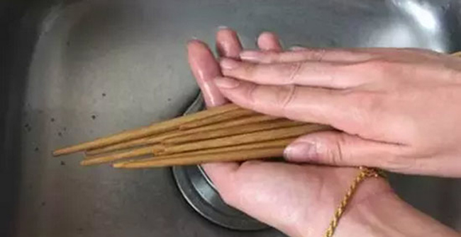 The habit of washing chopsticks 90% of all people made a mistake leading to a dangerous disease that many feared