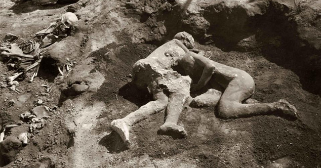 The incredible truth about couples hugging each other under the ashes 2,000 years ago