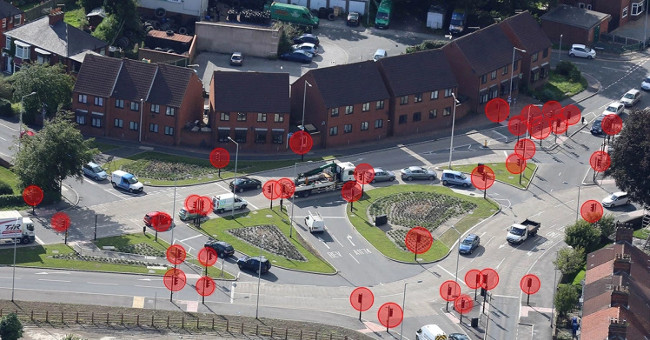 The intersection has 42 columns of traffic lights that confuse people