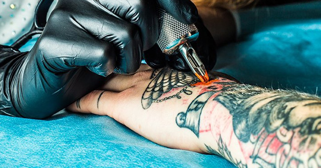 The invention of tattoo ink can disappear on its own after 1 year