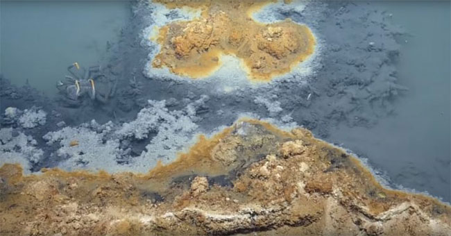 The lake area under the ocean carries deadly toxins