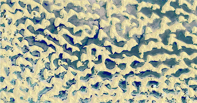 The lake covered the desert 650,000km2 after a tropical storm