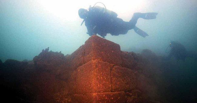 The largest 3,000-year-old castle on the bottom of Turkey