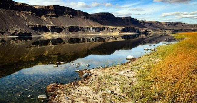 The largest waterfall ever existed on Earth