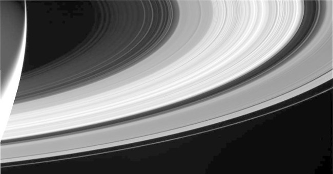 The last photos of Cassini in the Saturn mission