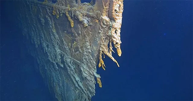The legendary Titanic is disintegrating into the ocean