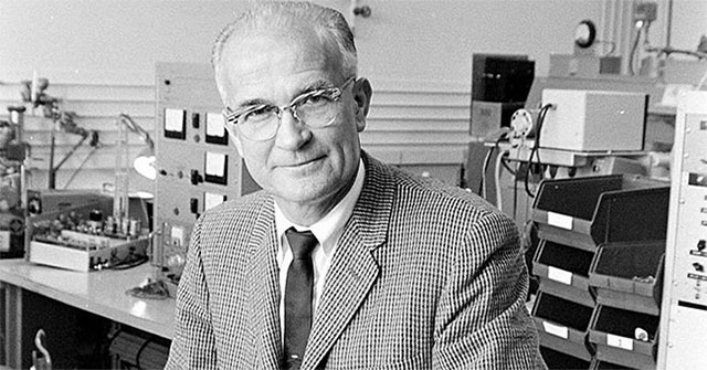 The life of a Nobel laureate is boycotted by employees
