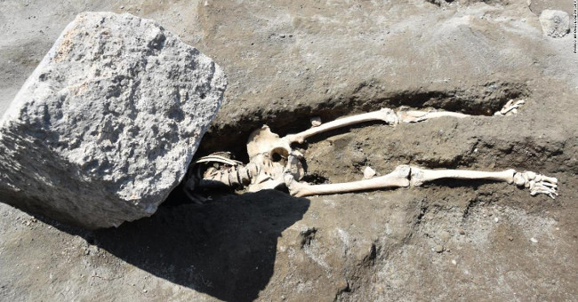 The man died carpet in the volcanic disaster 2,000 years ago