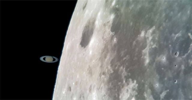 The moment Saturn touches the Moon with ... phone
