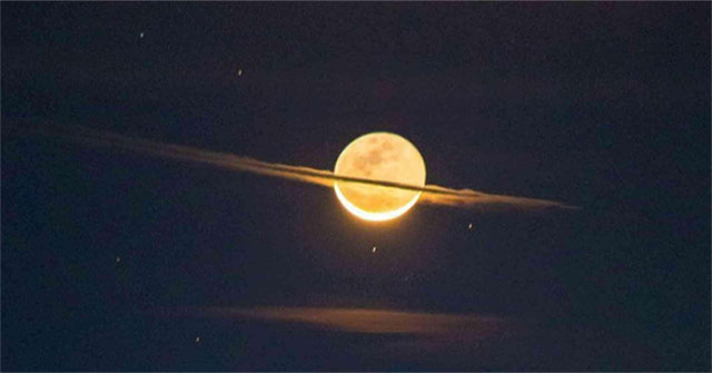 The moon looks like Saturn in astonishing images
