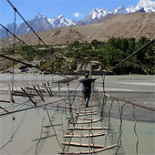 The most frightening and attractive bridges on the planet