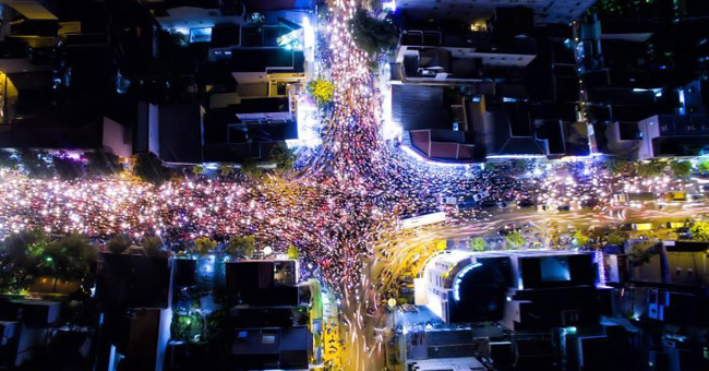 The motorbike line in Phan Thiet is on top of beautiful photos taken from flycam