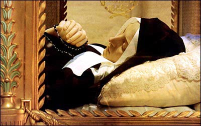 The mysterious phenomenon of unbroken corpses