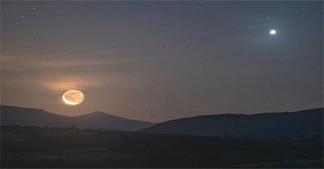 The mysterious planet appears in the sky of England