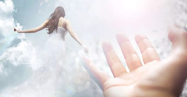 The mystery of life after death: The woman sees the future and reincarnates