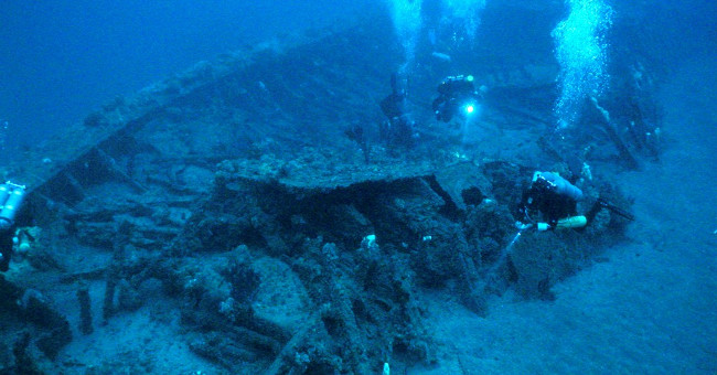 The mystery of sunken ships in Vietnam: Under the ocean!