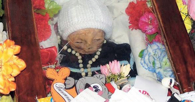The mystery of the coffin the one-year-old boy kept flipping the lid