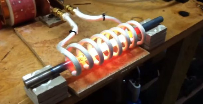 The new steel burning method helps to heat a steel bar up to 1200 degrees Celsius in just 12 seconds