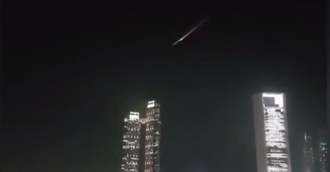 The object caught fire, fearing the Chinese space station to fall