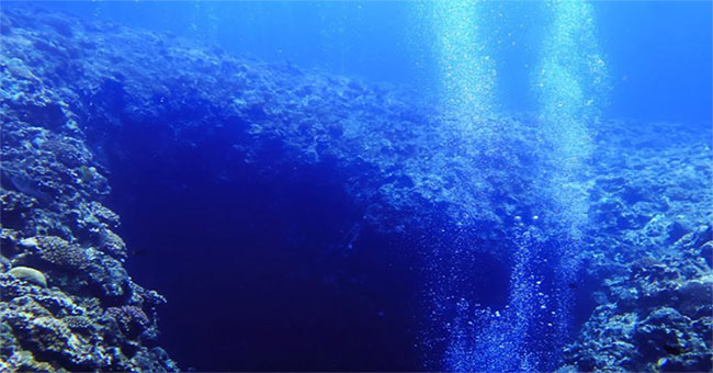 The ocean on Earth is being sucked into a place where no one knows where it is