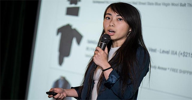 The original Vietnamese girl made the world's first cheap bulletproof fashion jacket