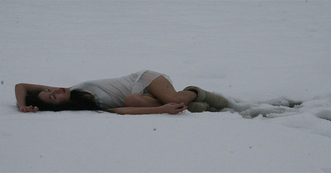 The person died cold but did not wear clothes - the murder or strange phenomenon did not have a solution?