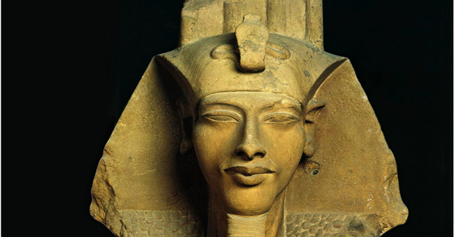 The plaster statue of King Akhenaten was excavated in Egypt