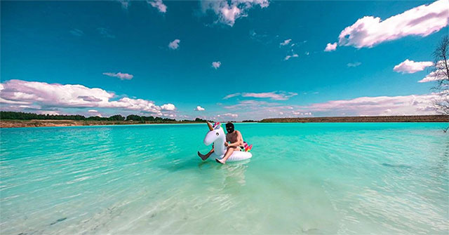 The poetic blue lake that attracts many photographers turned out to be a very dangerous place