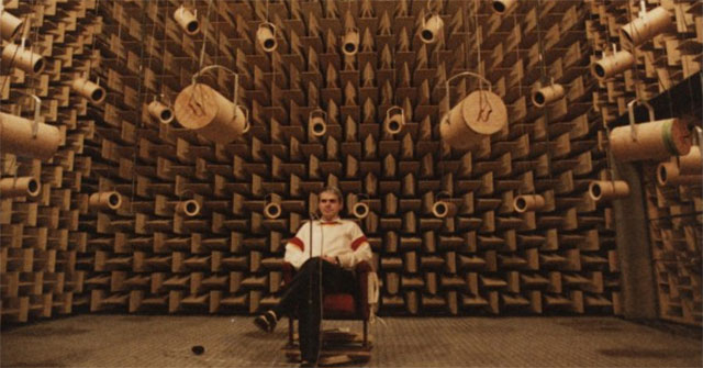 The quietest room in the world: You can hear the sound of blood running on your head