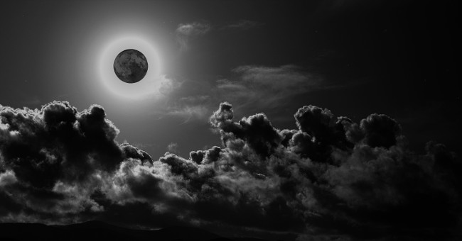 The rare black moon phenomenon will appear on the evening of September 30