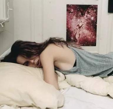 The reason why you should just sleep on your left side