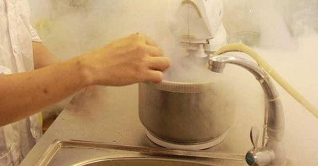 The risk of cold burn from cloudy ice cream, smoke snack
