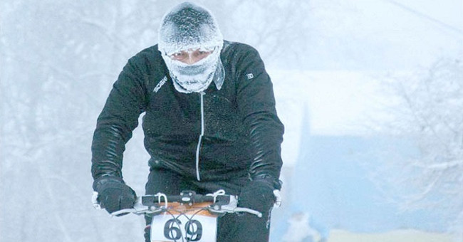 The Russians rode bicycles in the middle of the cold -40 degrees Celsius