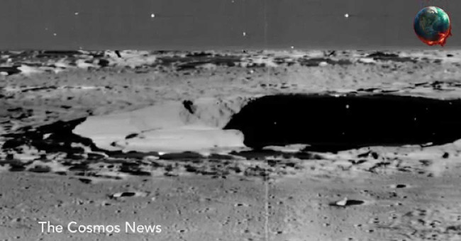 The scene of an alien spaceship drying up on the Moon