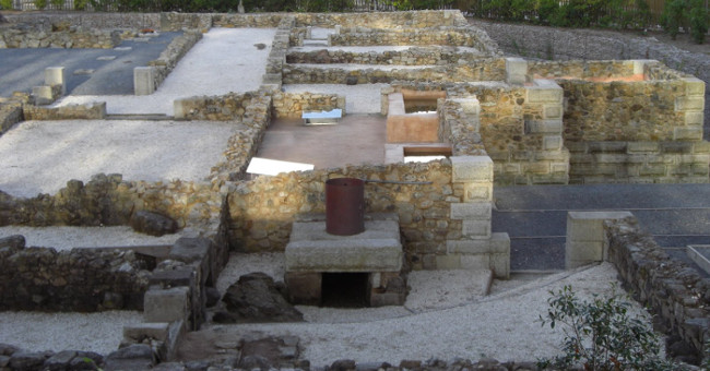The search for the owner of the mysterious Roman mansion