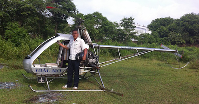 The second homemade plane of 'two rice' Binh Duong took off