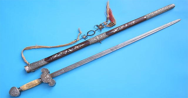 The sharp and powerful swords of the Vietnamese people for a while