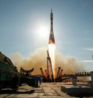 The ship TMA-04M successfully assembled with the ISS station