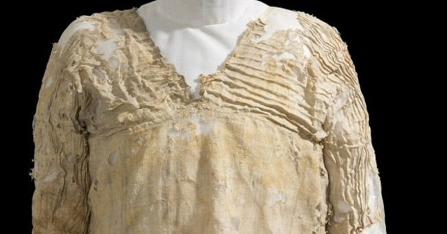 The shirt 5,000 years ago looks exactly like modern clothes