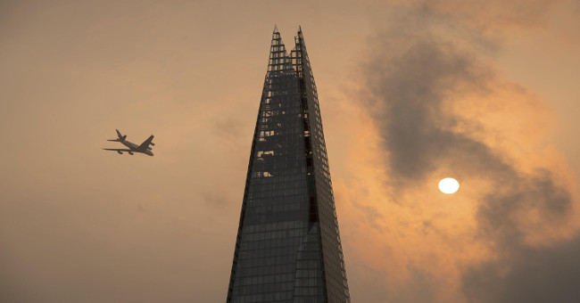 The sky of England suddenly blazed like a Apocalypse, and this is the cause